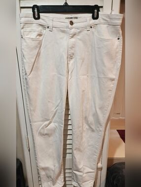Lee White Jeans -size 16 Classic Straight Fit